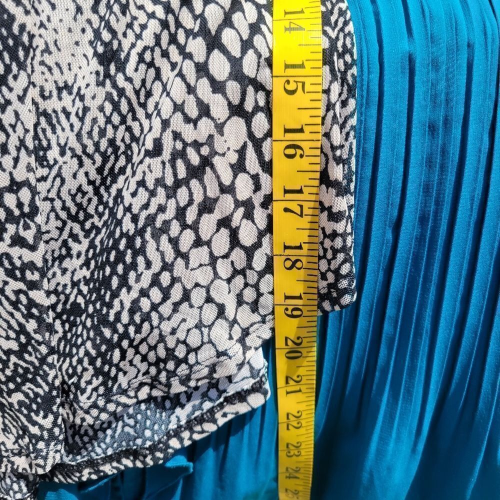 Snake Print Sheer Blouse‎ - Picture 10 of 10